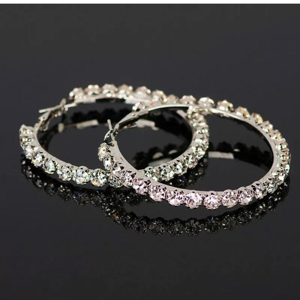 Gorgeous 925 Silver Hoop Earrings for Women π₯°π€© - Picture 5 of 5